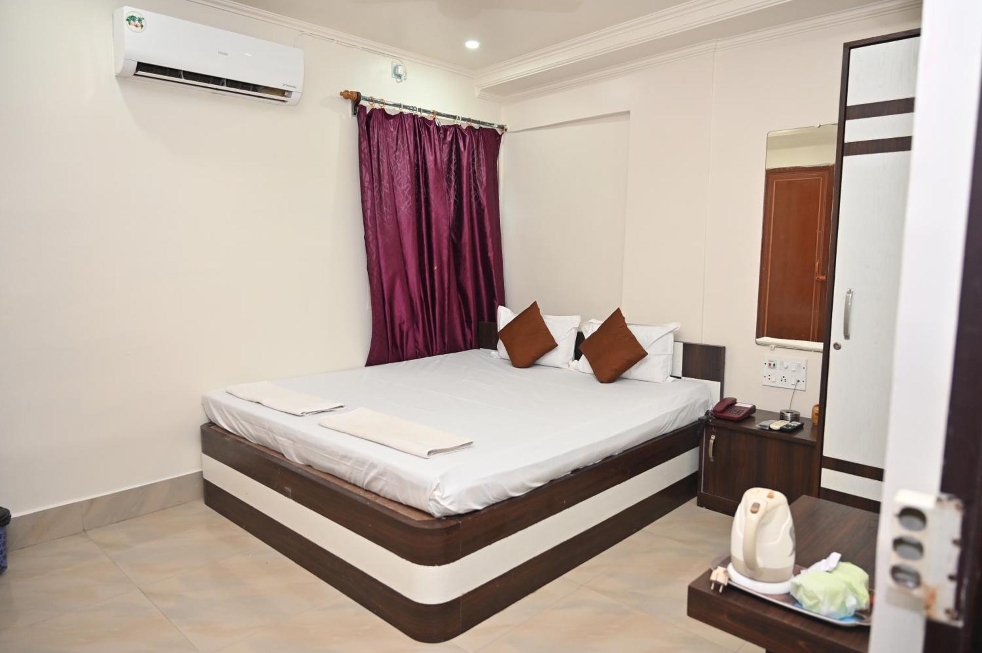 Hotel Gitanjali Malda Ngoại thất bức ảnh