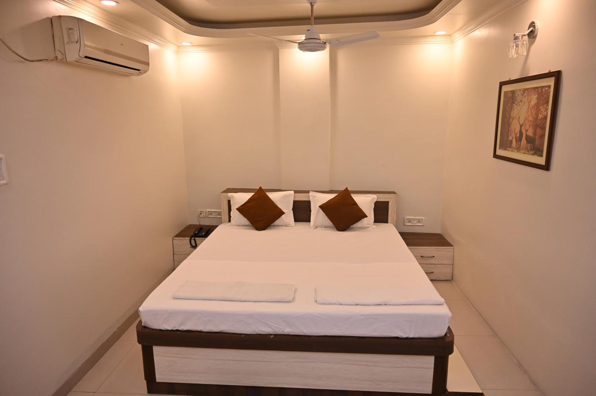 Hotel Gitanjali Malda Ngoại thất bức ảnh