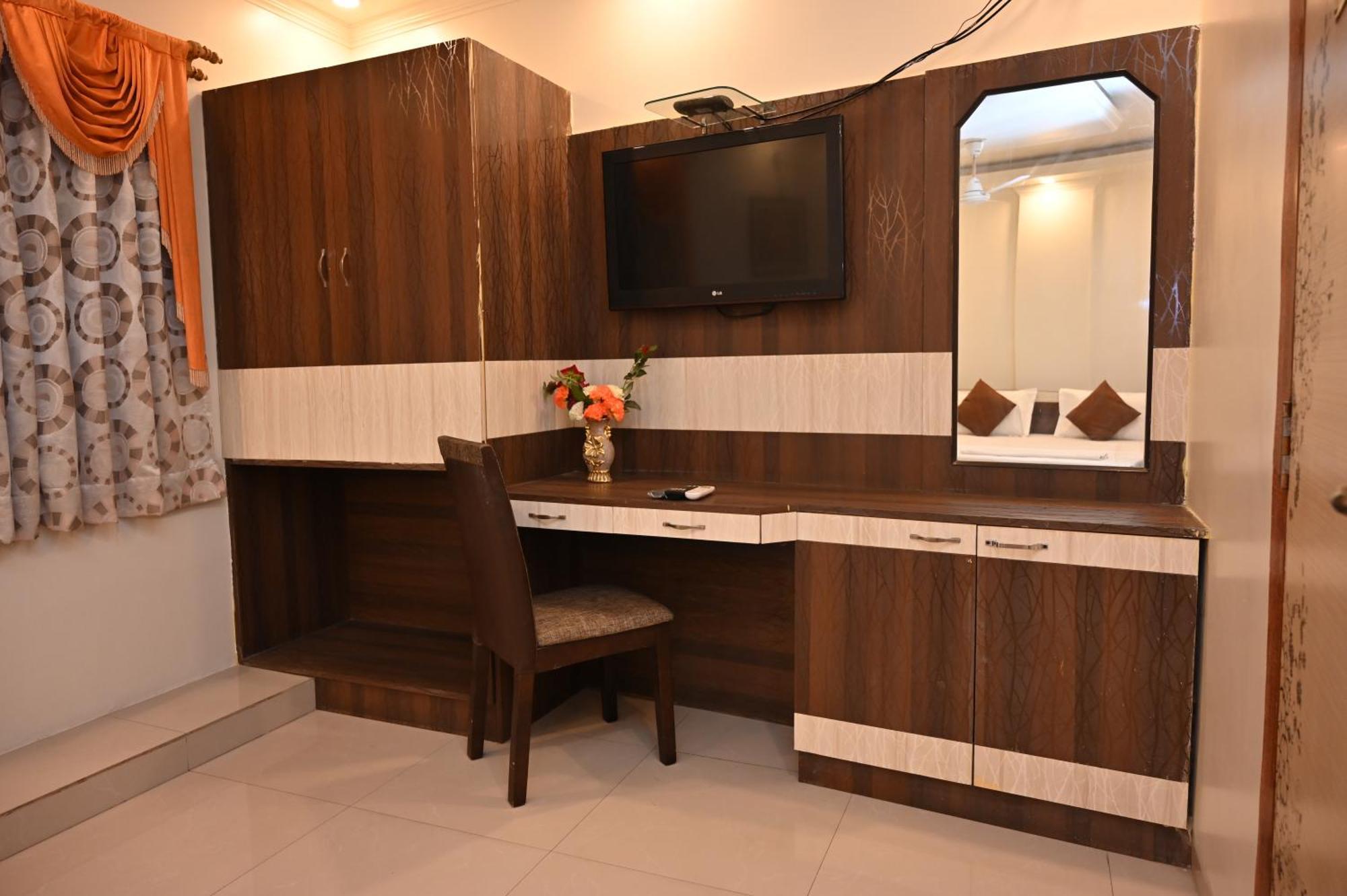 Hotel Gitanjali Malda Ngoại thất bức ảnh